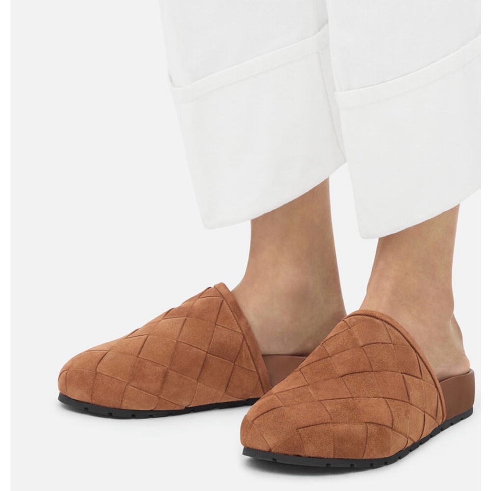 Bottega Veneta Reggie Flat Slide in Caramel